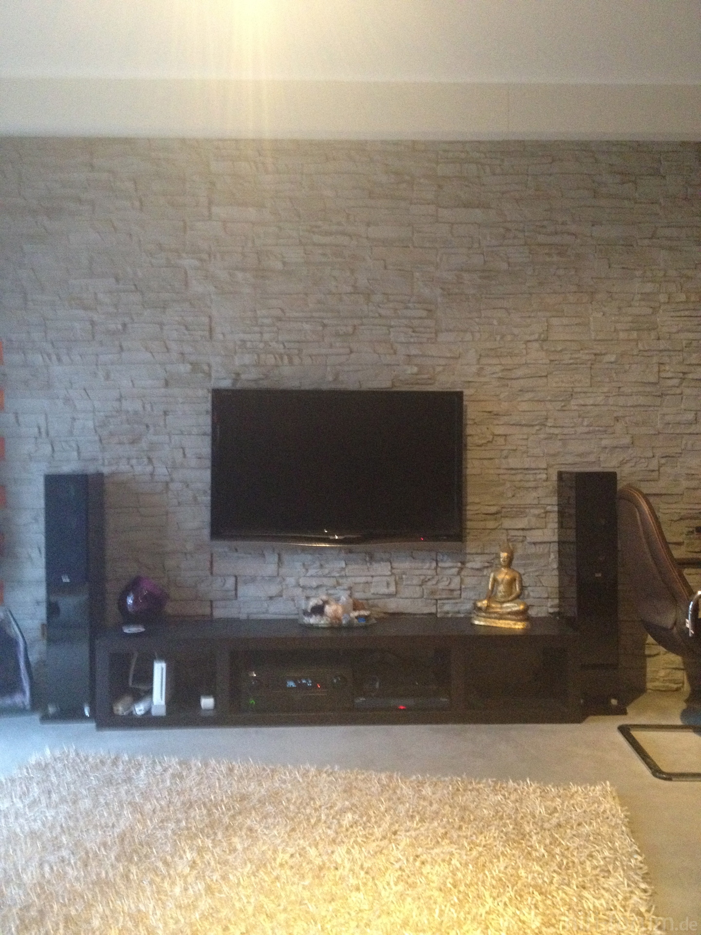 Bilder eurer steinwände / kiesbetten, racks, gehäuse hifi forum ... Steinmauer wohnzimmer