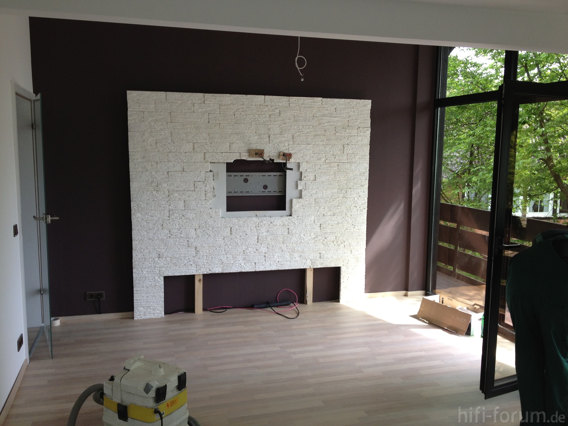 Steinwand wohnzimmer grau – dumss.com