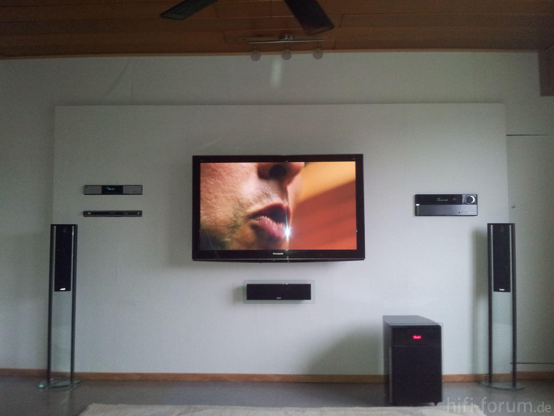 Bilder eurer panasonic plasmas, panasonic hifi forum (seite 55) U küchen mit theke
