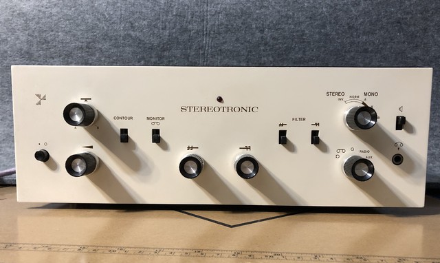 Stereotronic STV 102