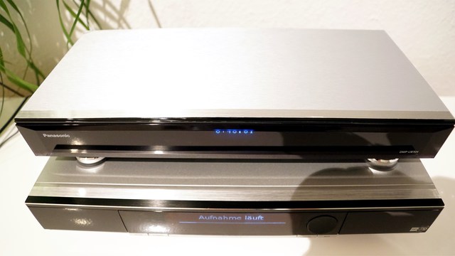 Panasonic DMP UB704 Und Panasonic DMP UB900