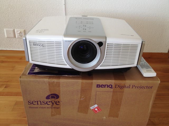 Benq-W10000-3-Paket