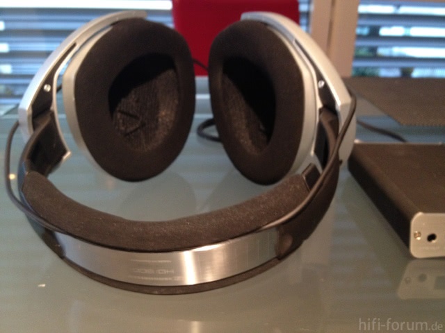 HD800 Kabelklemme