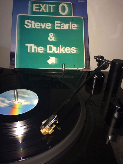 Steve Earle & The Dukes - Exit 0