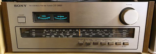 Sony ST-2950 F Tuner - Frontansicht