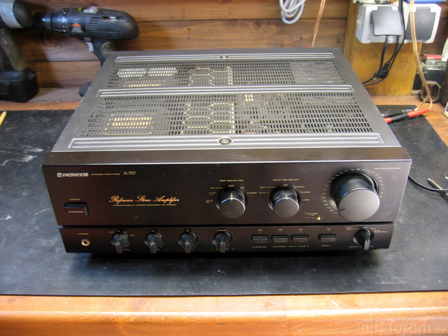 Pioneer A-757