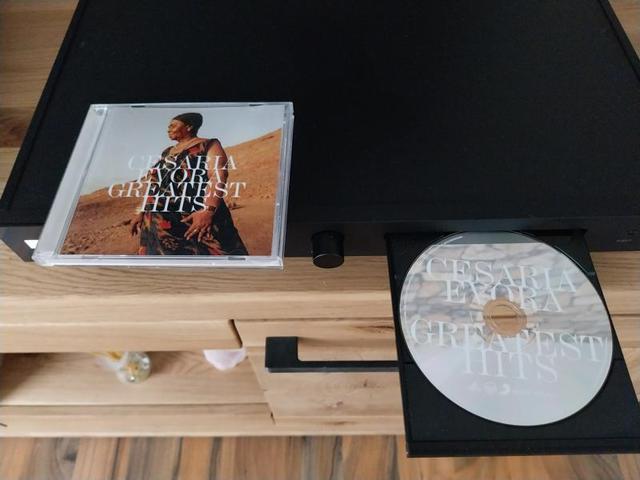 Cesaria - Evora - Greatest Hits (2015)