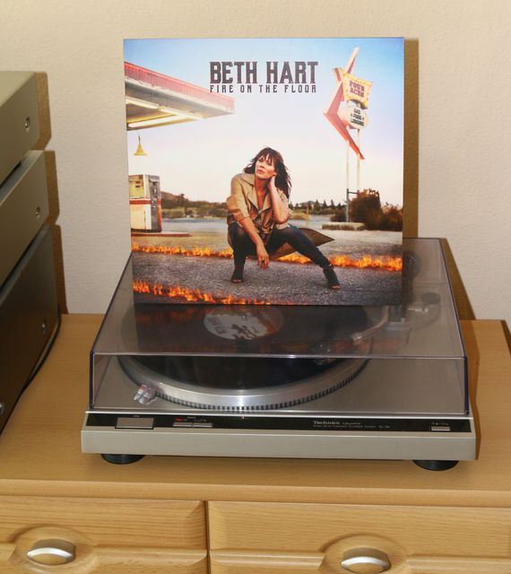 Beth Hart   Fire On The Floor 2