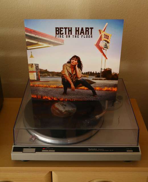 Beth Hart   Fire On The Floor 3