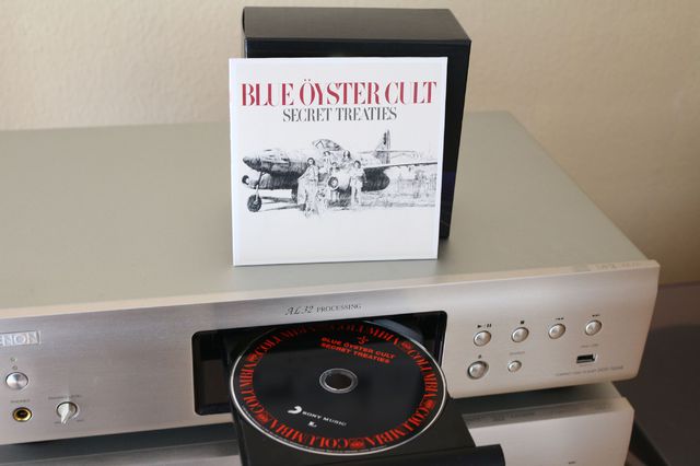 Blue yster Cult - Secret Treaties