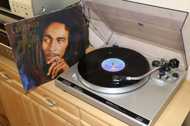 Bob Marley & The Wailers   Legend 1