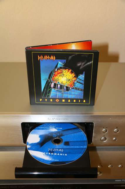 Def Leppard - Pyromania