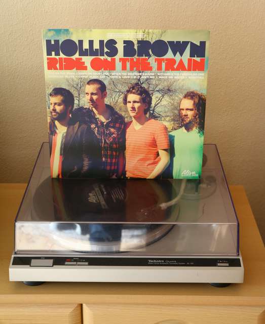 Hollies Brown - Ride On The Train 1