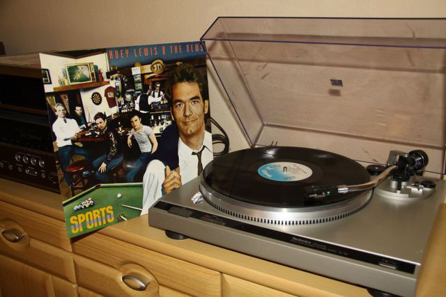 Huey Lewis & The News   Sports