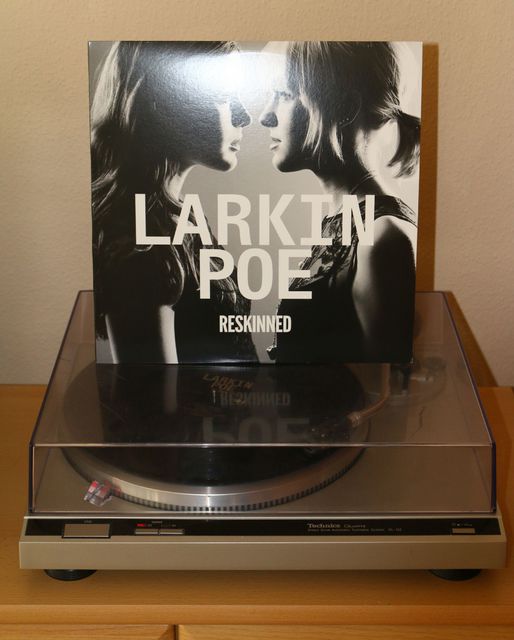 Larkin Poe - Reskinned