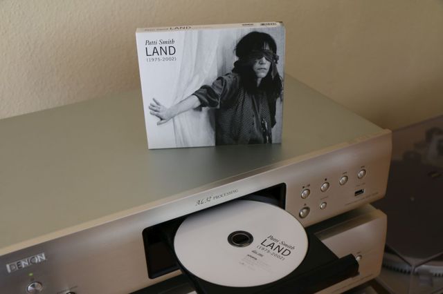 Patti Smith - Land