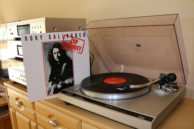 Rory Gallagher - Top Priority