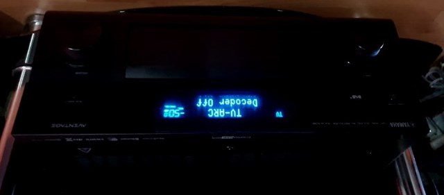 Yamaha RX-A3080 Display