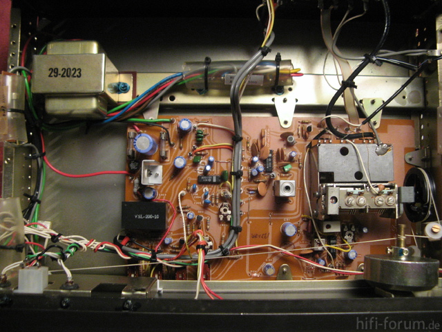 NAD 4030 inside