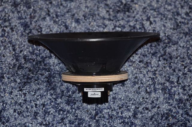 Wavecor TW030 Auf DaytonWG8 023