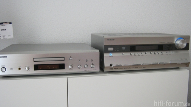 Onkyo DX-7555 Und Onkyo TX-SR 705 In Silber