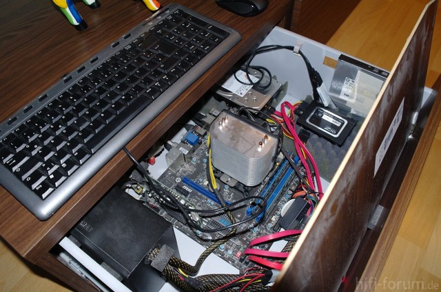PC Im IKEA Besta