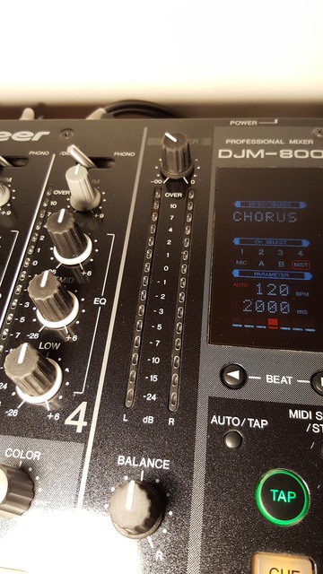 DJM 800 1