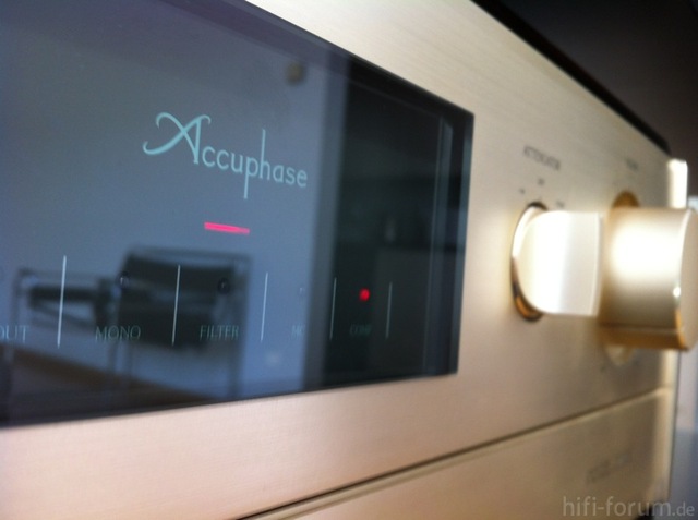 Accuphase Pre Amp