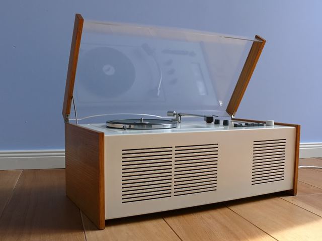 Komplett Renoviert Schraeg 1024x768