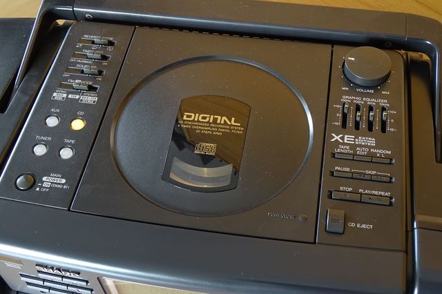 Sharp QT 88CD E