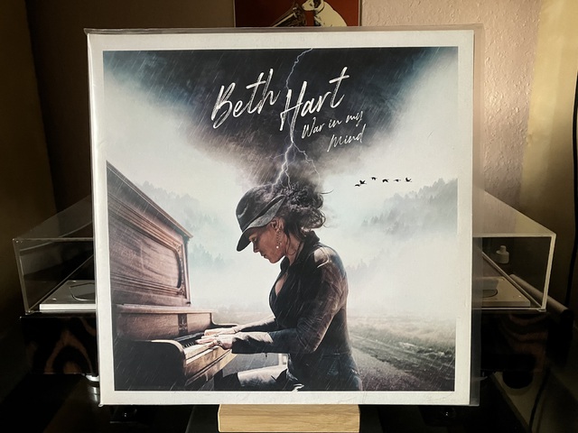 Beth Hart – War In My Mind