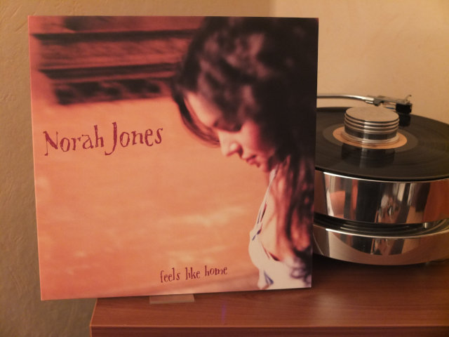 Norah Jones - Feels Like Home