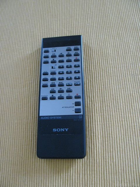 Sony RM-S703 F?r Champagnerfarbigen TA-F 808 ES