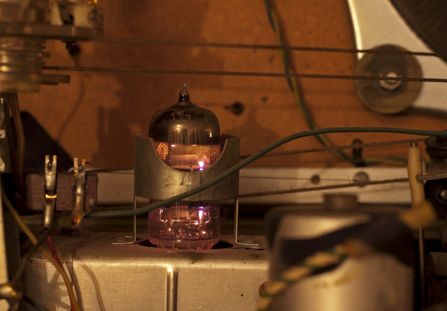 6812870988 6398940d09 B