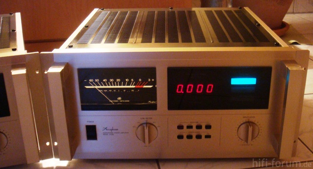 Accuphase M-100