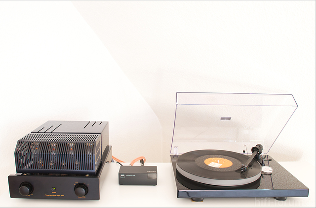 Pro-Ject Debut III an Primaluna Prologue One + NAD 2ppi