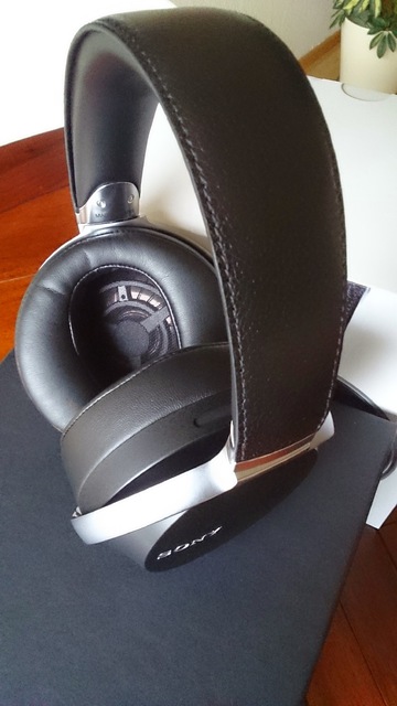 Sony MDR-Z7