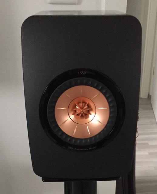 KEF LS50