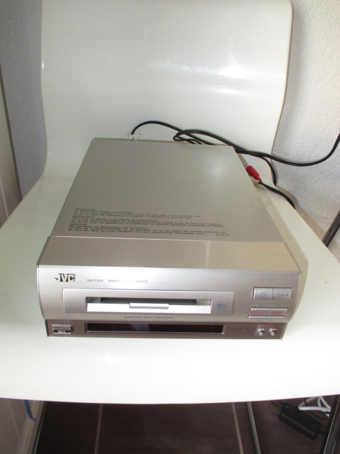 JVC XM-EX90 MiniDisc Recorder 