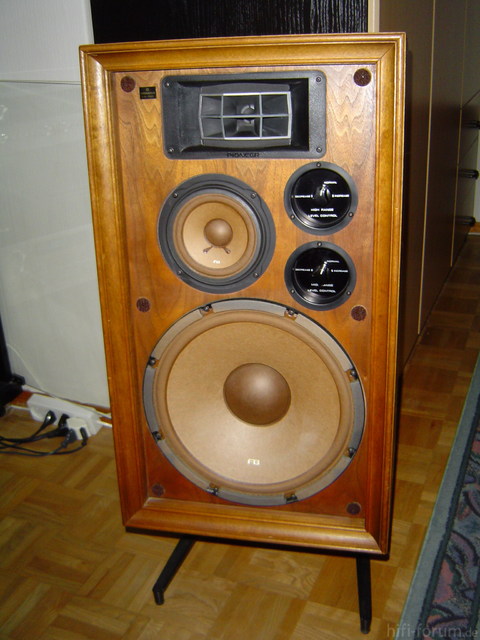 Pioneer CS-700