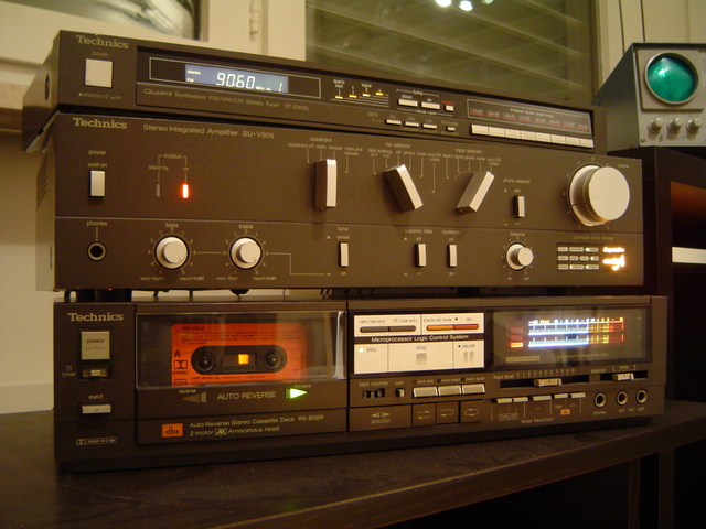 Technics SU-V505