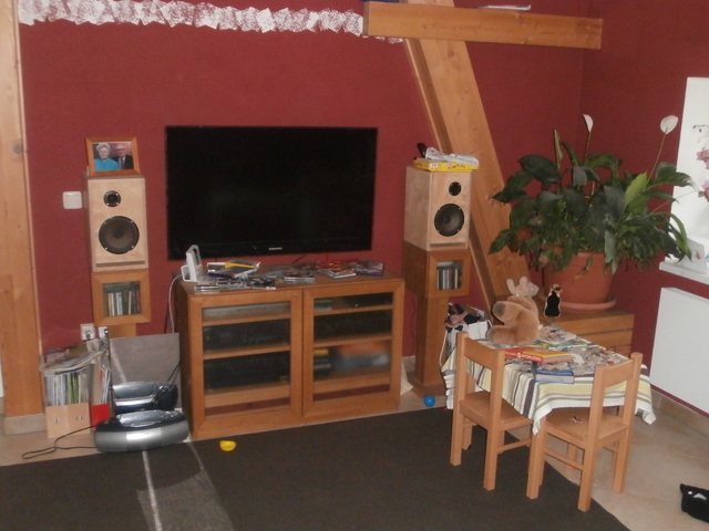Tonsäulen In WOHNZIMMER
