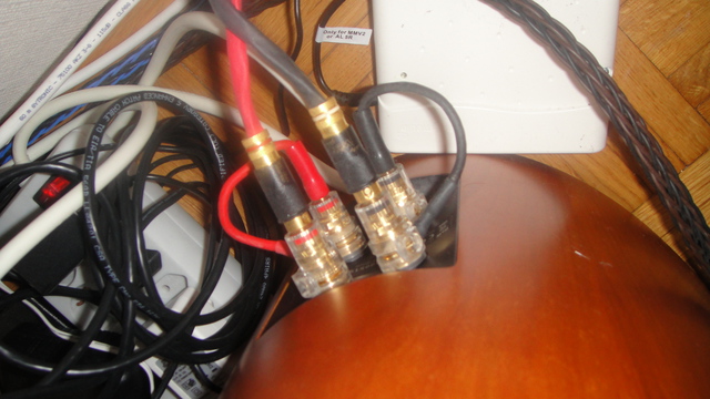 Hintere Rear Die XT8 , Linkes Anschlussfelde 1 Bild,dann Rechtes 2 Bilder