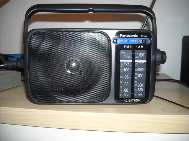 Panasonic RF-2400