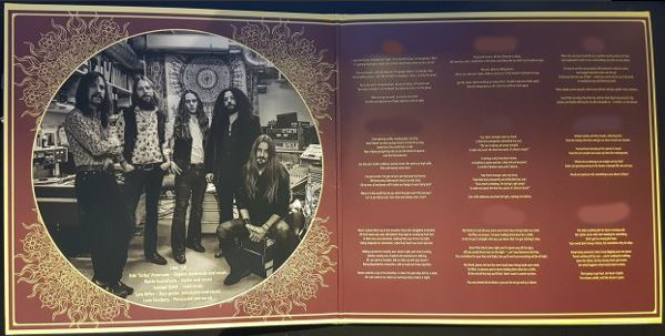 Gatefold1