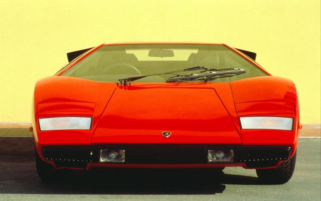 Lamborghini Countach 2