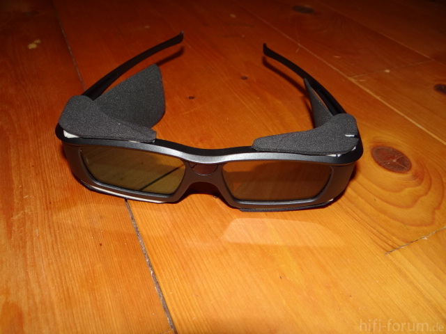 Optoma Brille Mit Moosgummi2