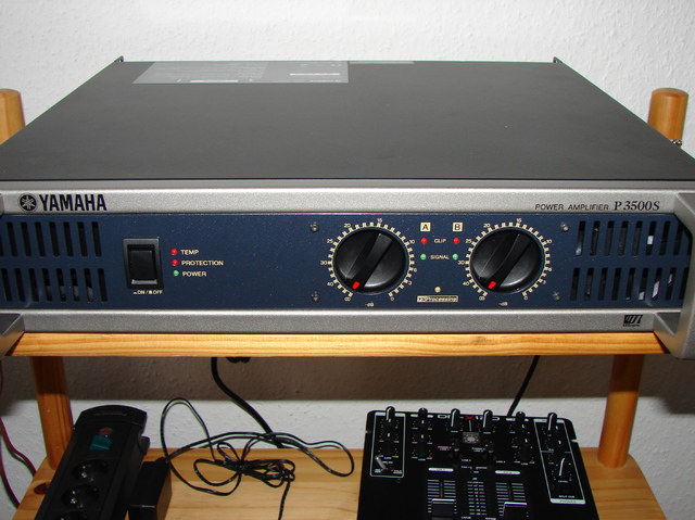 Yamaha P3500S (2)