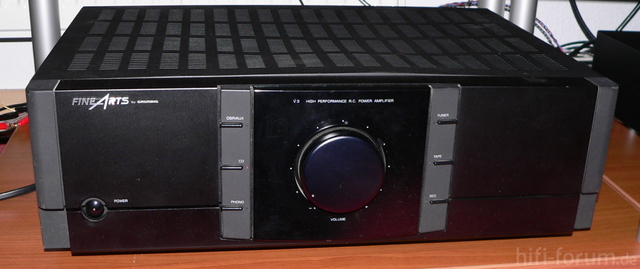 Grundig Fine Arts V-3 vorne