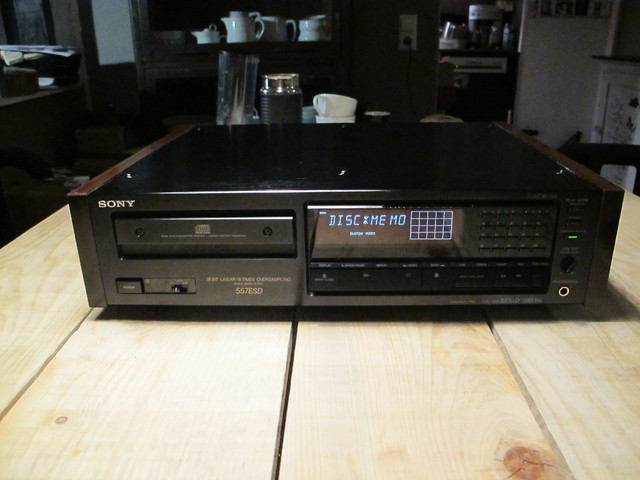 Sony CDP-557ESD